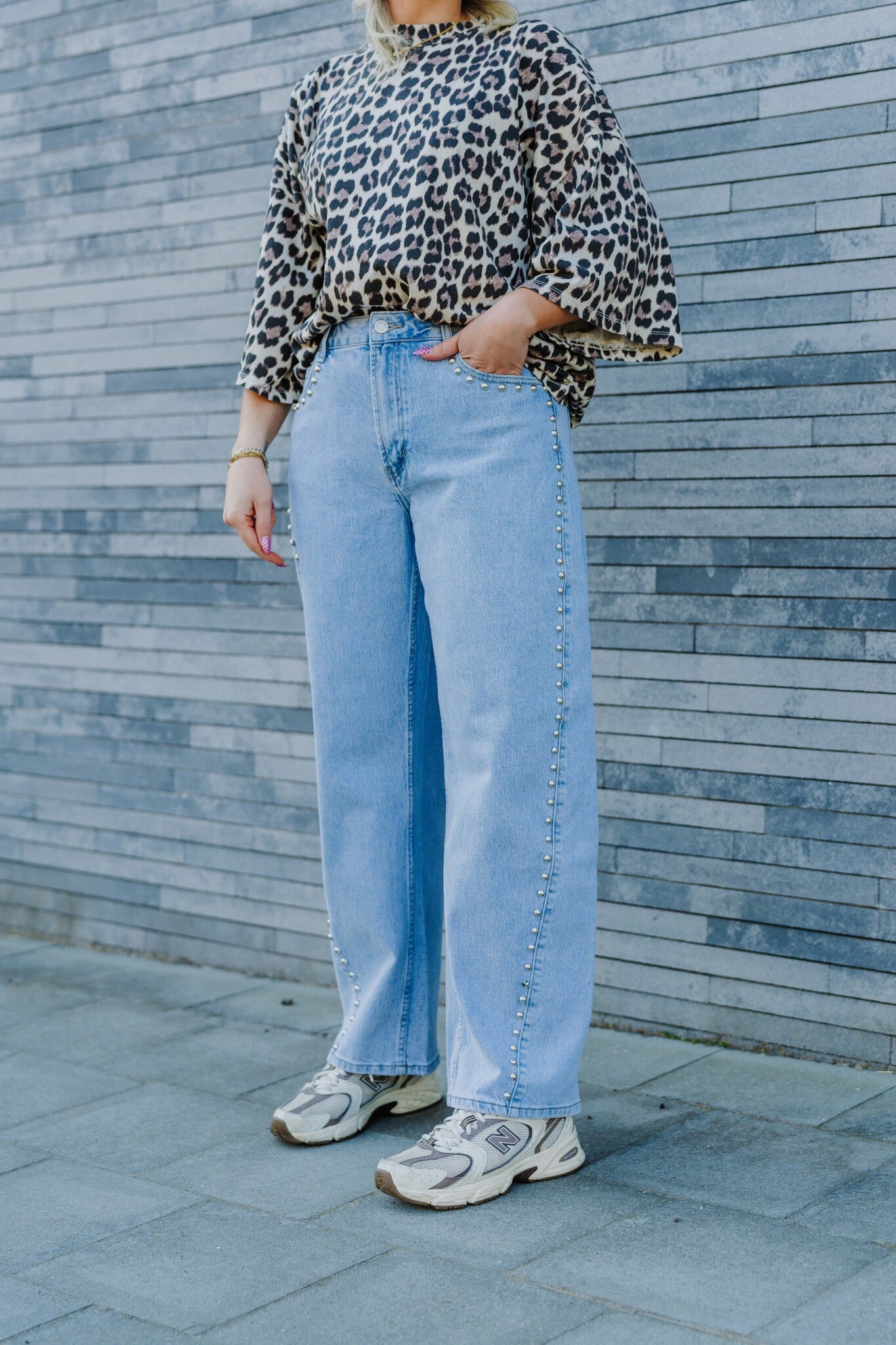 Balloon jeans studs